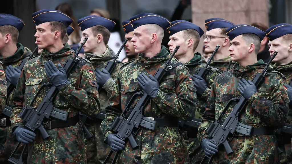 Verteidigungsministerium zieht positive Zwischenbilanz bei Wehrdienstreform
