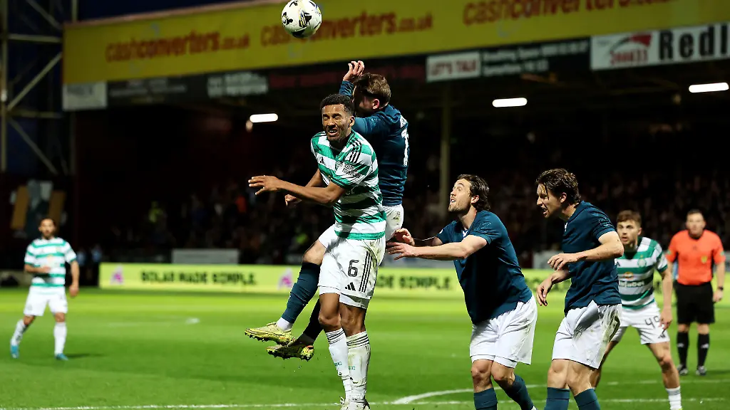 VAR-Entscheidung und das Meisterrennen in Schottland
