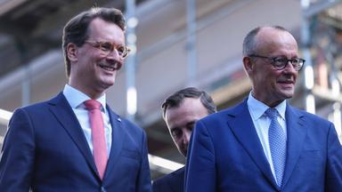 NRW-Ministerpräsident Wüst widerspricht Spekulationen um Kanzlertausch
