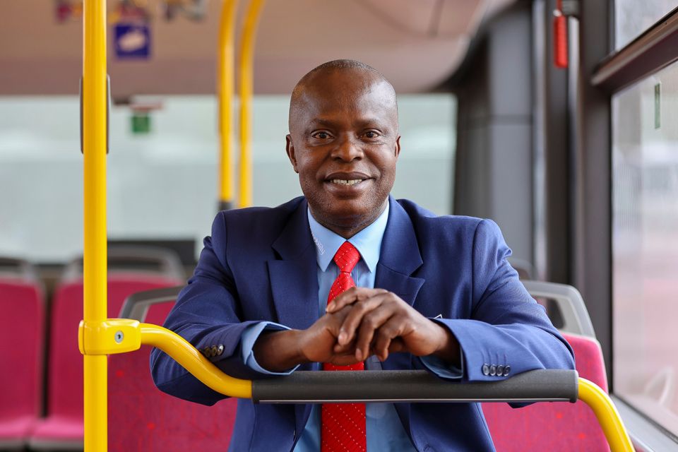 Alex Deagoue: Busfahrer und Bürgermeister mit einzigartigem Engagement
