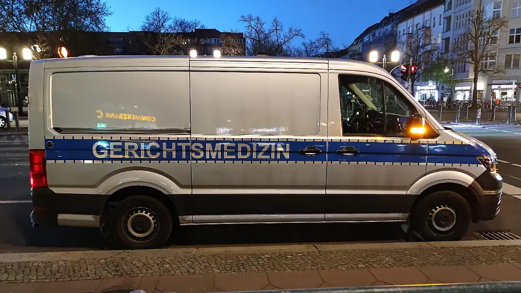 84-jähriger Ehemann unter Verdacht: Tötungsdelikt in Berlin