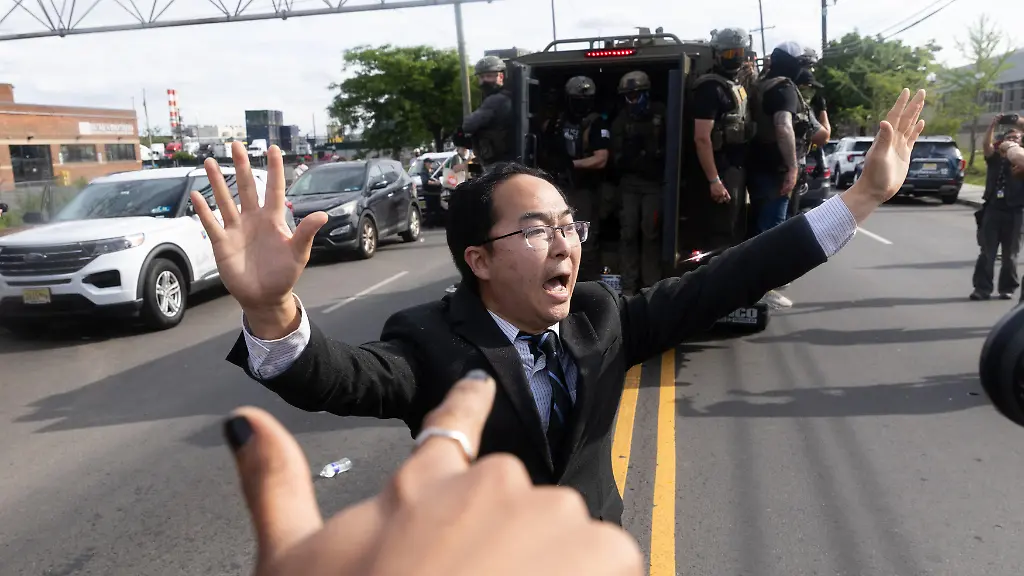 Proteste in New Jersey: Senator von Pfefferspray getroffen