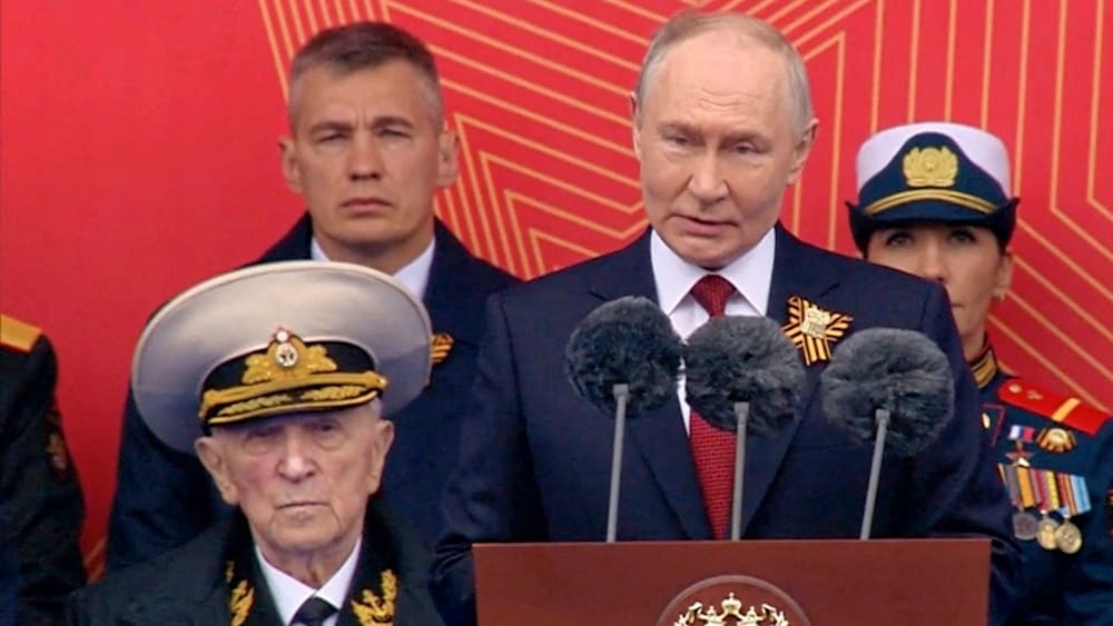 Putins Militärparade in Moskau: Panzer und Raketen fehlen