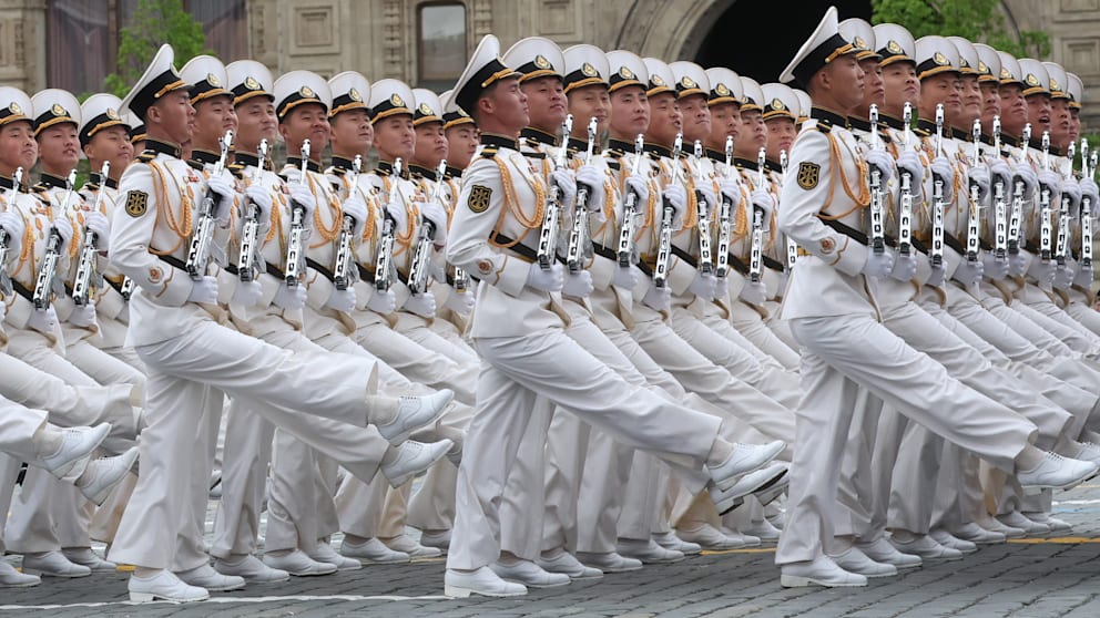 Russland feiert den „Tag des Sieges“ mit militärischer Inszenierung
