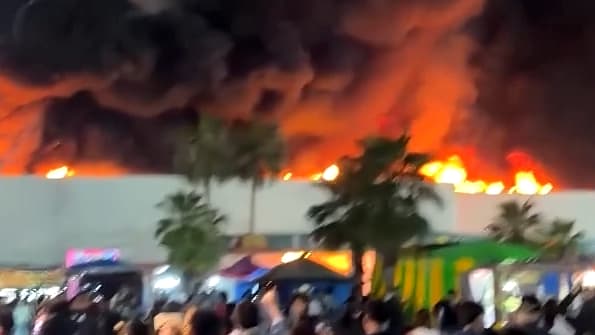 Tragödie bei Jahrmarkt: Feuer fordert Menschenleben