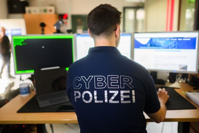 Politiker fordern schärfere Regeln für riskante KI-Modelle