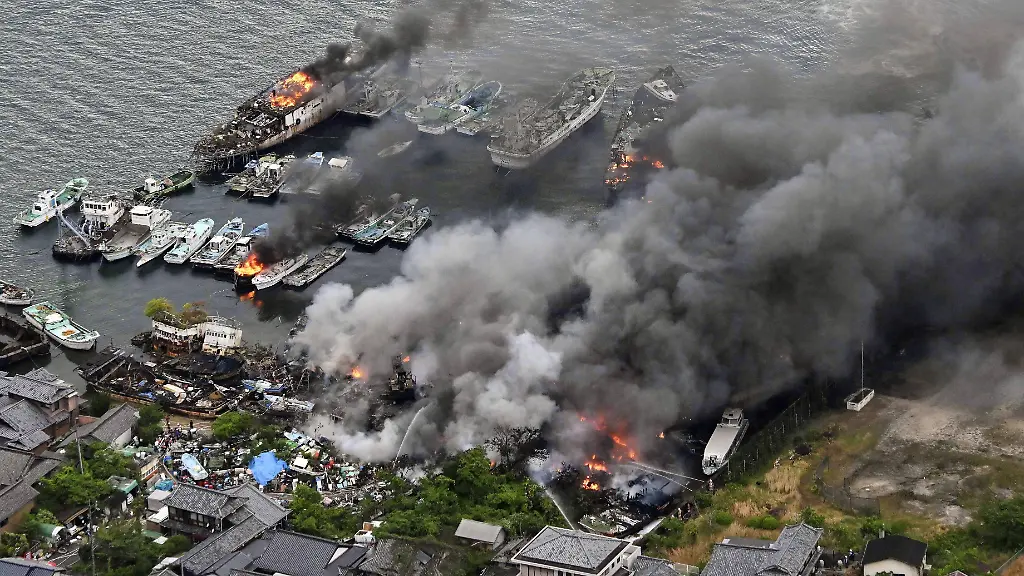 Großbrand in japanischer Werft führt zur Evakuierung