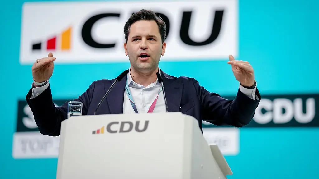 Reform der Altersversorgung: Diskussion über Beamtenpensionen