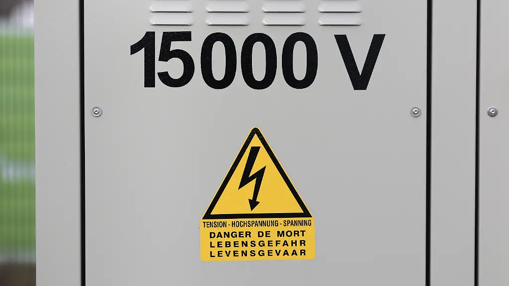 Wie Batteriespeicher Stromkosten in Unternehmen senken können