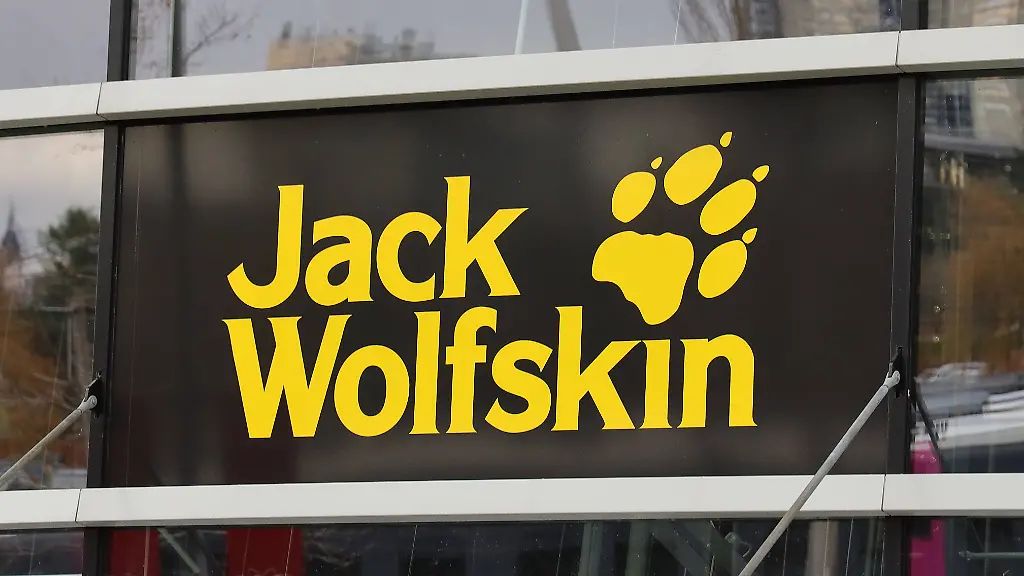 Stark reduzierte Jack Wolfskin Übergangsjacken bei Amazon