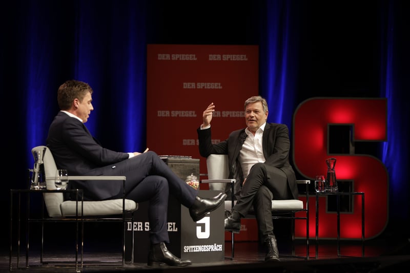 Robert Habeck kehrt in die Öffentlichkeit zurück