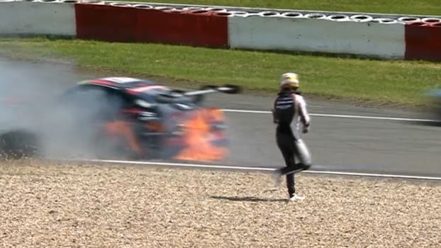 Beinahe-Unfall beim 24-Stunden-Rennen am Nürburgring