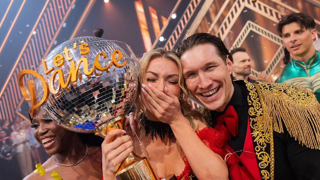 Anna-Carina Woitschack siegt in der 19. Staffel von “Let’s Dance”