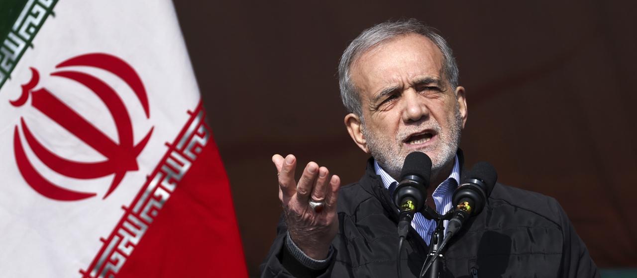 Irans Präsident hebt Internet-Sperre nach Kriegsbeginn auf