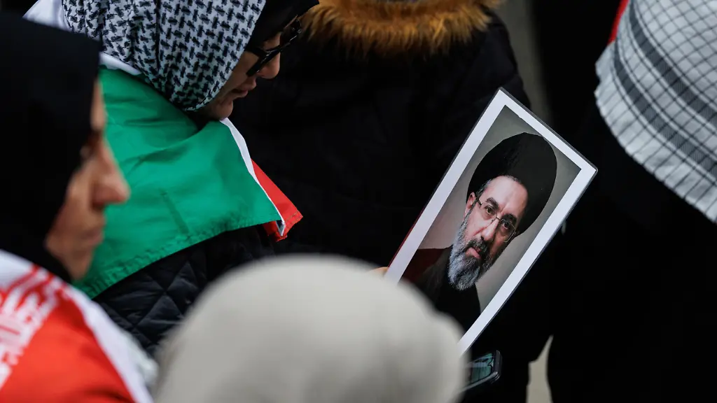 Teheran weist Gerüchte über Chameneis Zustand zurück