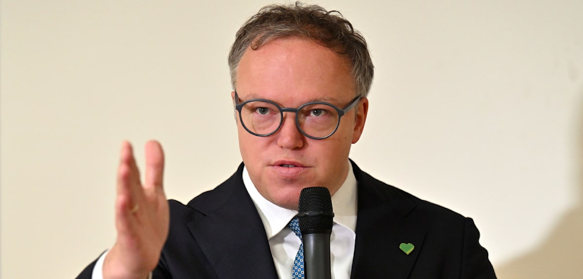 Voigt kritisiert AfD-Pläne zur Kürzung von Kirchenleistungen