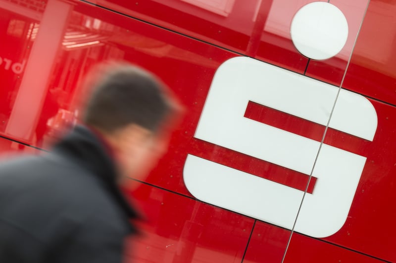 Sparkasse Langenfeld prüft Privatflüge ihres Chefs