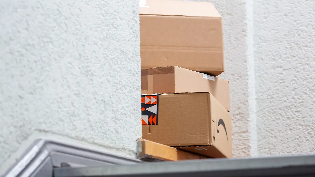 Unerwartete Pakete und der Brushing-Betrug: Was Verbraucher wissen müssen