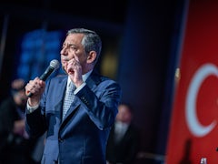 Proteste in Izmir nach Absetzung von CHP-Chef Özgür Özel