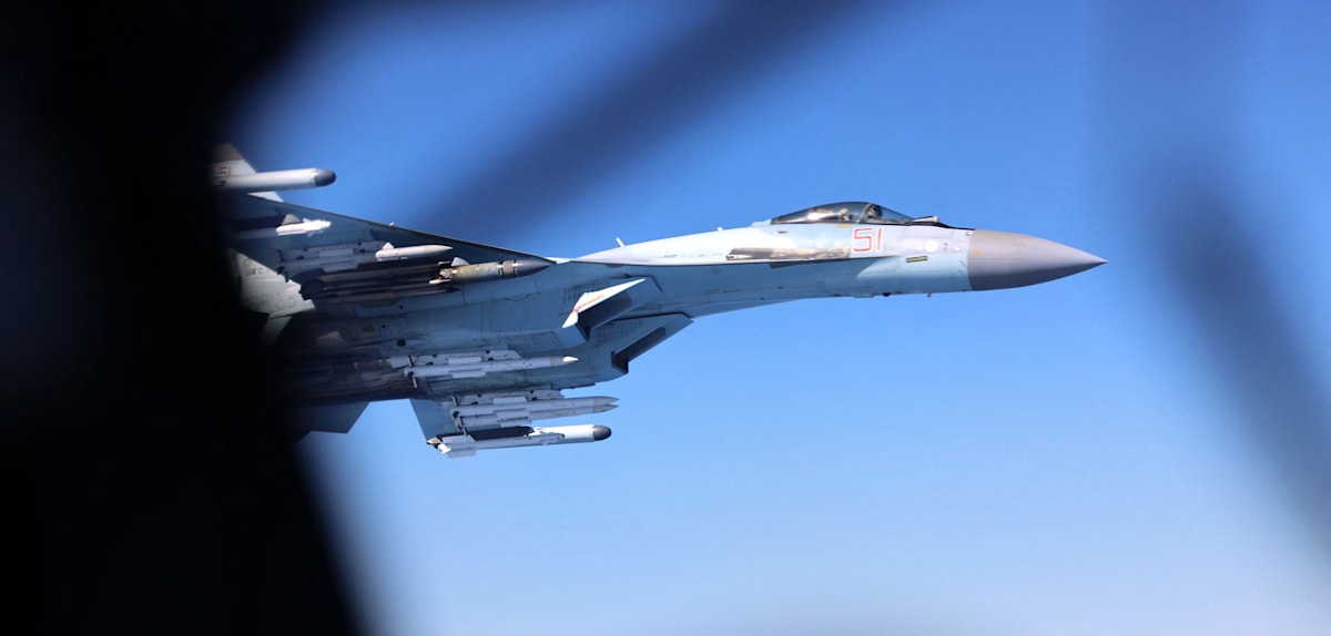 Russische Jets fangen britisches Flugzeug über Schwarzem Meer ab