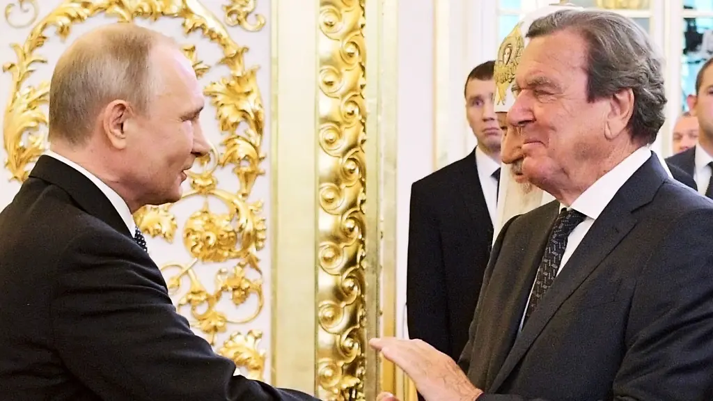Putin empfängt Schröder im Kreml zu Gesprächen