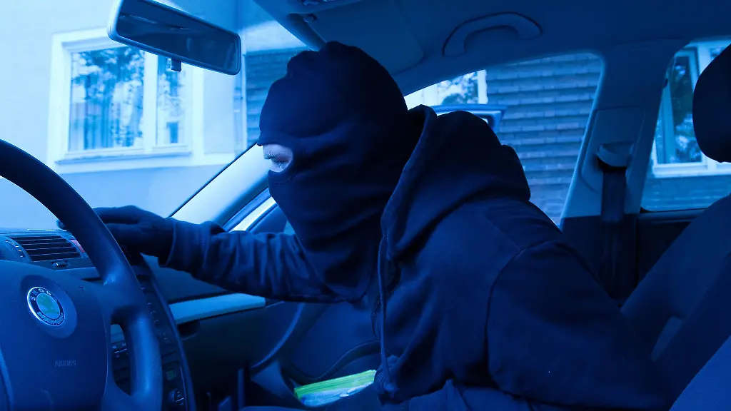 Kfz-Versicherung zahlt nicht nach Falschangabe