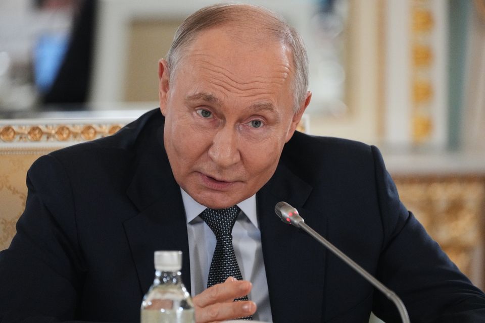 Putin signalisiert Verhandlungsbereitschaft – Selenskyj fordert direkte Gespräche