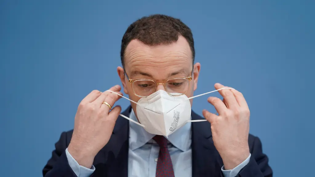Gerichtsstreit um Corona-Masken: Pure Fashion fordert Entschädigung