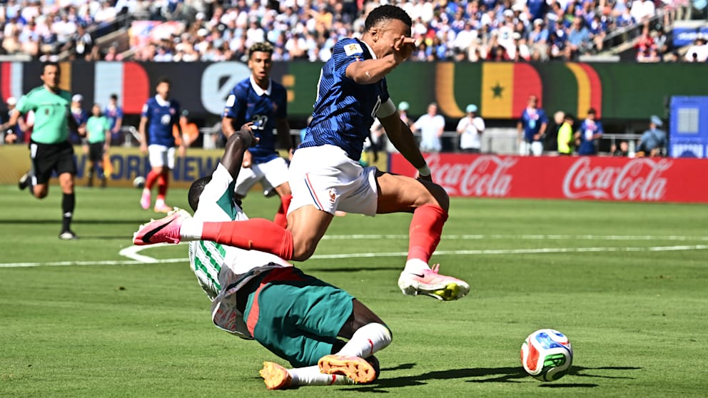 Nach Mega-Bock: Das WM-Spiel mit Diskussionen um den Schiedsrichter