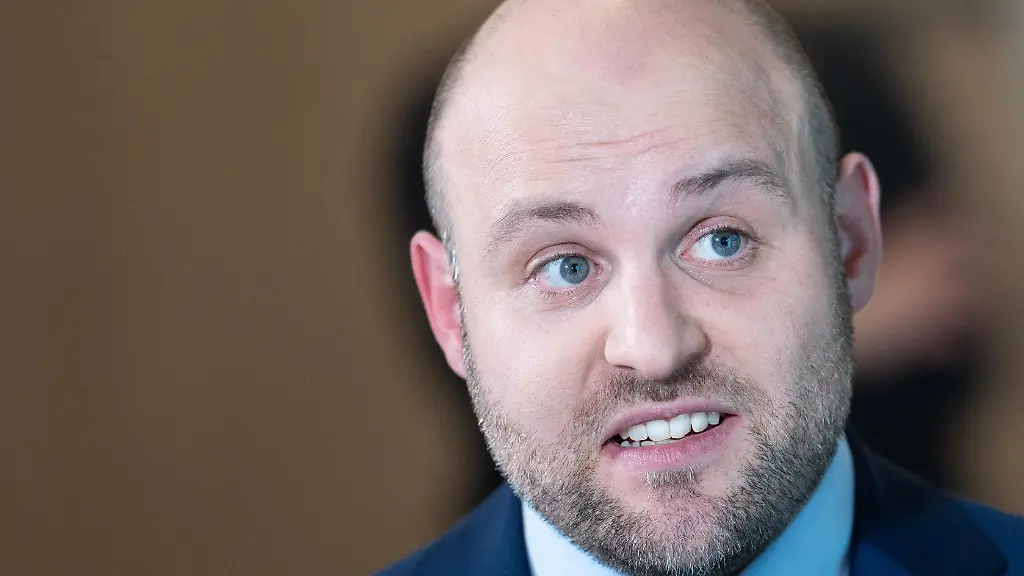 “Danke, Kirill” – AfD-Politiker trifft auf Putins Einflussnehmer