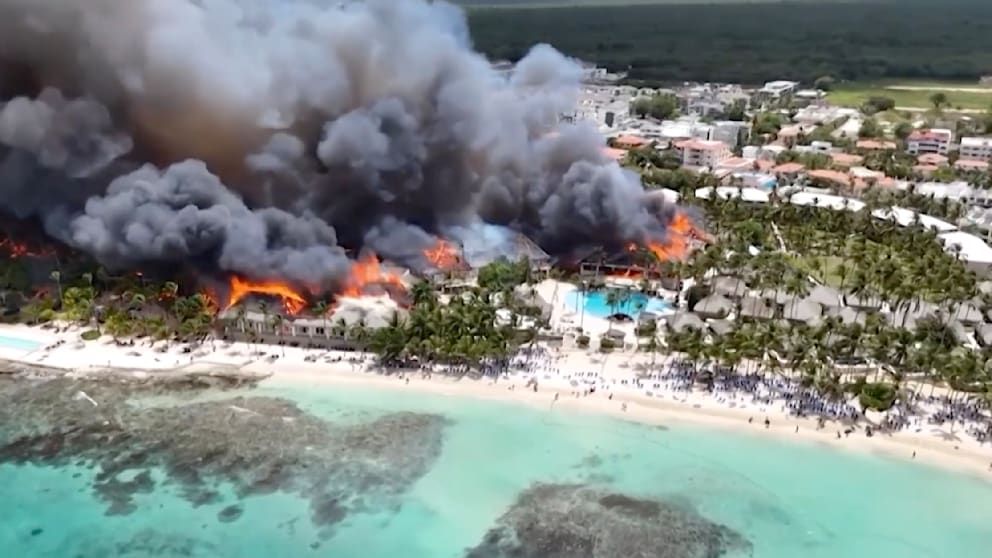 Flammen zerstören Hotelanlage auf Dominikanischer Republik