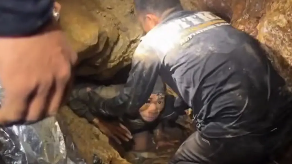 Goldsucher in Laos entkommen Höhlengefahr
