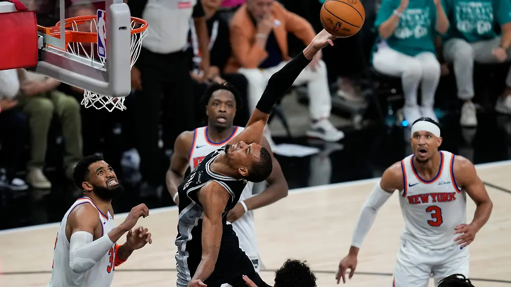 NBA-Finals: Knicks Bezwingen Spurs im Ersten Spiel