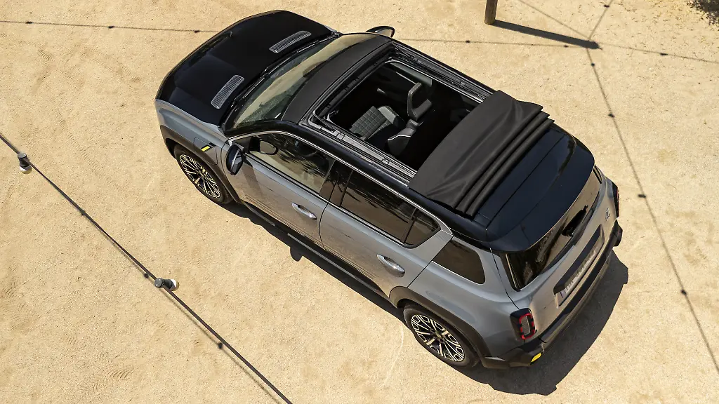 Renault 4 E-Tech Electric Plein Sud mit Faltdach