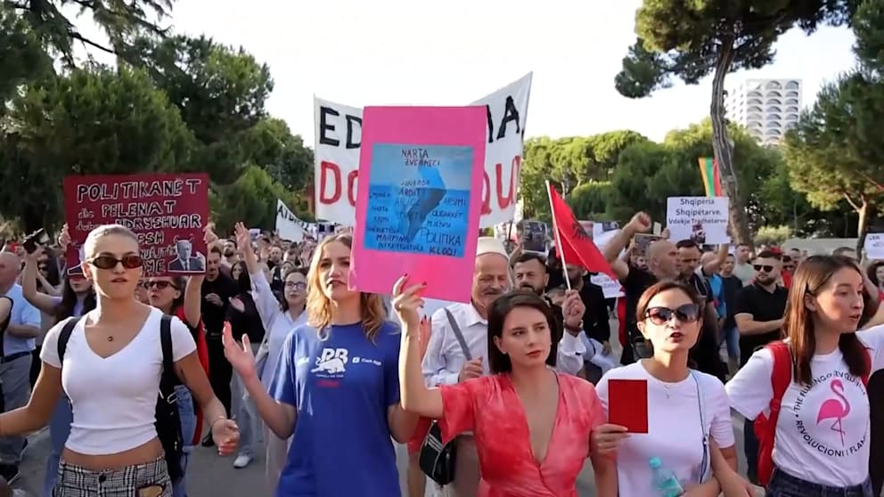 Trump-Clan plant Luxus-Resort in Albanien: Tausende Bürger protestieren