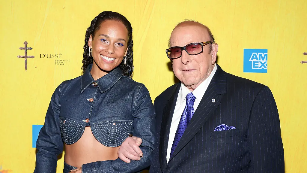 Alicia Keys erinnert an Clive Davis