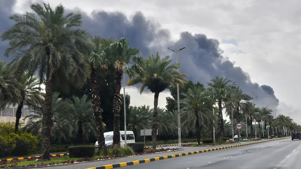 Drohne trifft Flughafen in Kuwait – ein Toter, Flüge ausgesetzt
