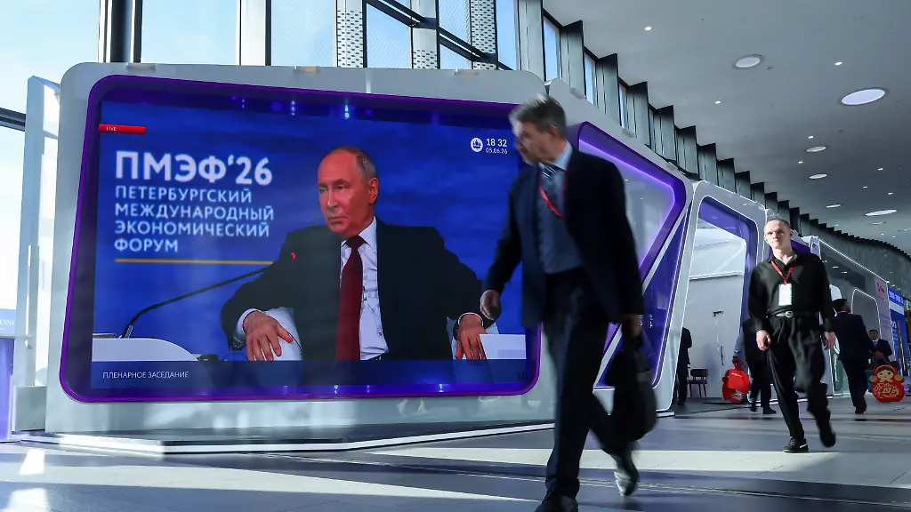 Abschluss des Wirtschaftsforums: Ukraine beschießt St. Petersburg erneut