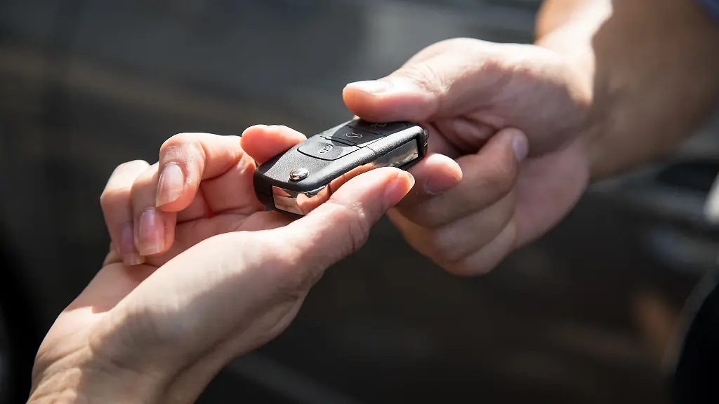 Kriminalkommissar warnt: Auto-Schnäppchen oder doch gestohlen?