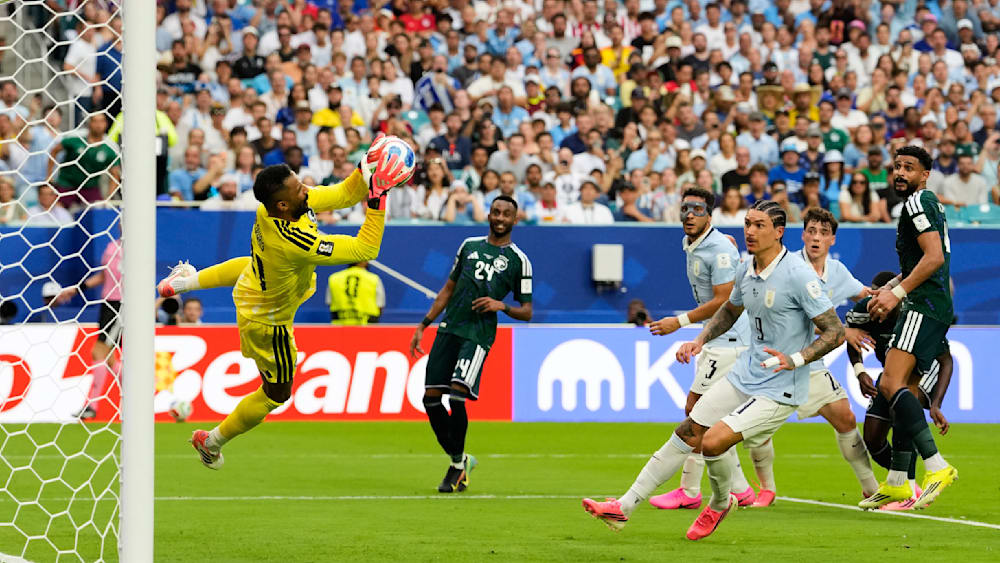 Leere Stadien und teure Tickets: Kritik an der Fifa