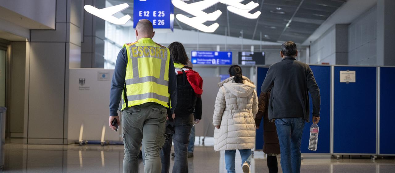 EU plant Abschiebezentren in Drittstaaten