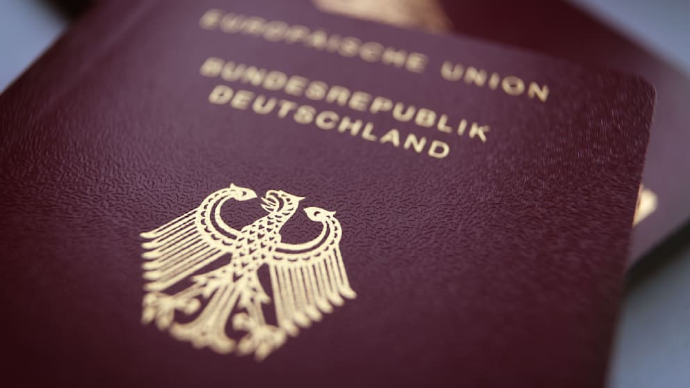 Immer mehr Deutsche wandern aus: Gründe und Hintergründe