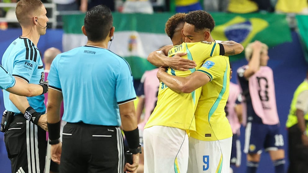 Neymars Rückkehr begeistert Fans im Stadion