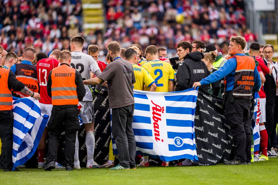 Christian Eriksen nach erneutem Zusammenbruch wieder wohlauf