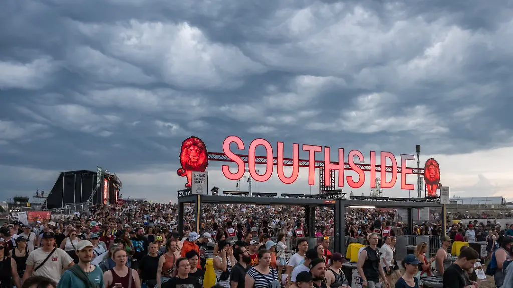 Unwetter stört Southside-Festival in Baden-Württemberg