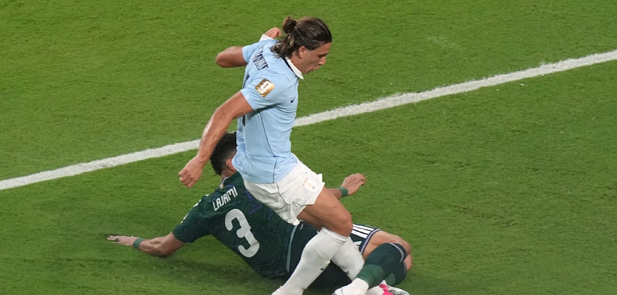 Schwacher Start der Favoriten – nach Spanien patzt auch Uruguay