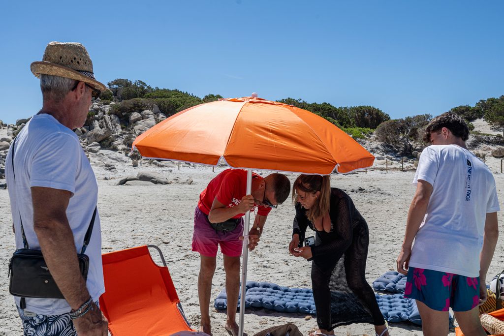 Kuriose Verordnung am Strand von Sardinien