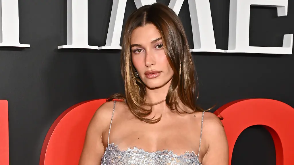 Hailey Bieber wird Gesicht der neuen Skims-Kampagne