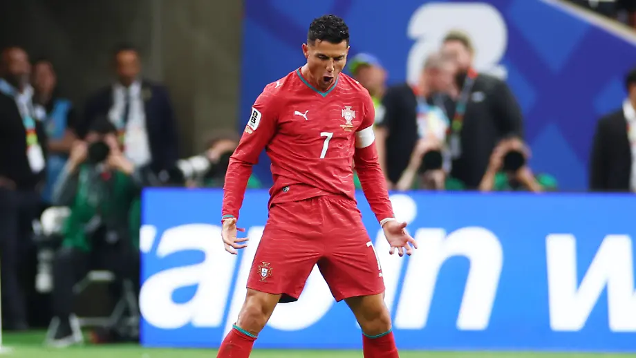 Ältester WM-Doppelpacker: Cristiano Ronaldo glänzt im Spiel gegen Usbekistan