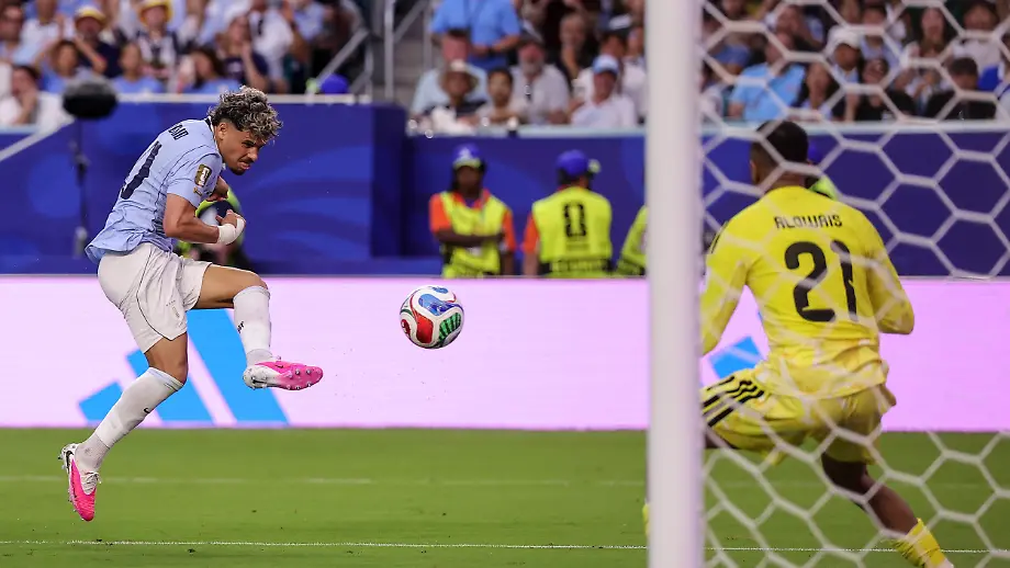 Uruguay kämpft gegen starken saudischen Torwart bei WM-Auftakt